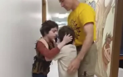 Entraide entre grands et petits